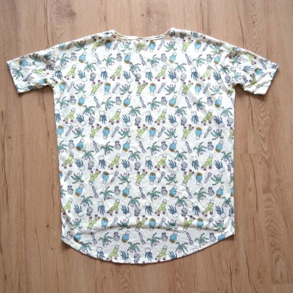 LuLaRoe Cactus Tee Size L - Picture 4 of 4